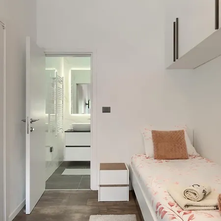 Giorgina Villa *