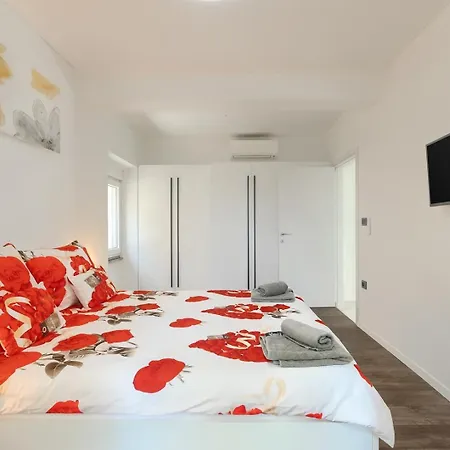 Giorgina Villa *